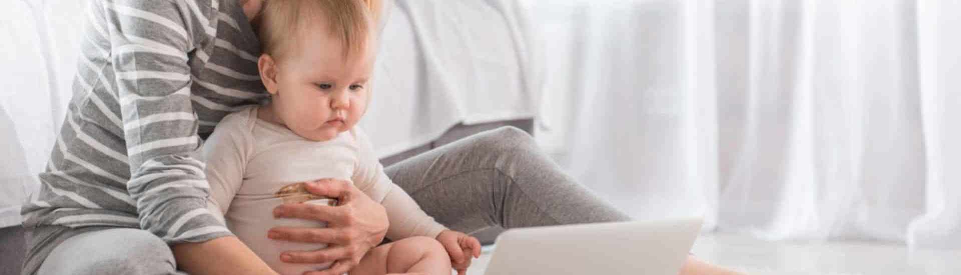 Mama met baby kiest uitbetaler van het groeipakket