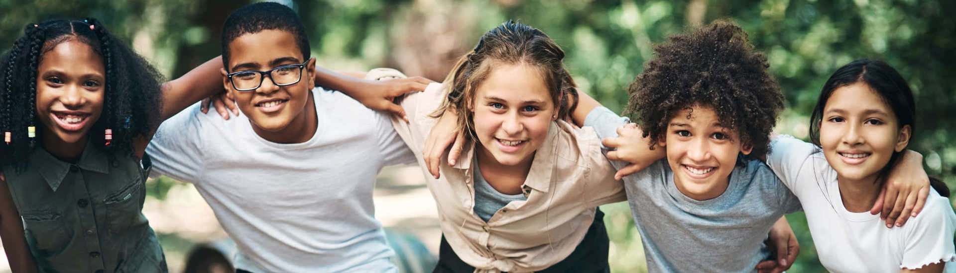 Groepsfoto kinderen op kamp