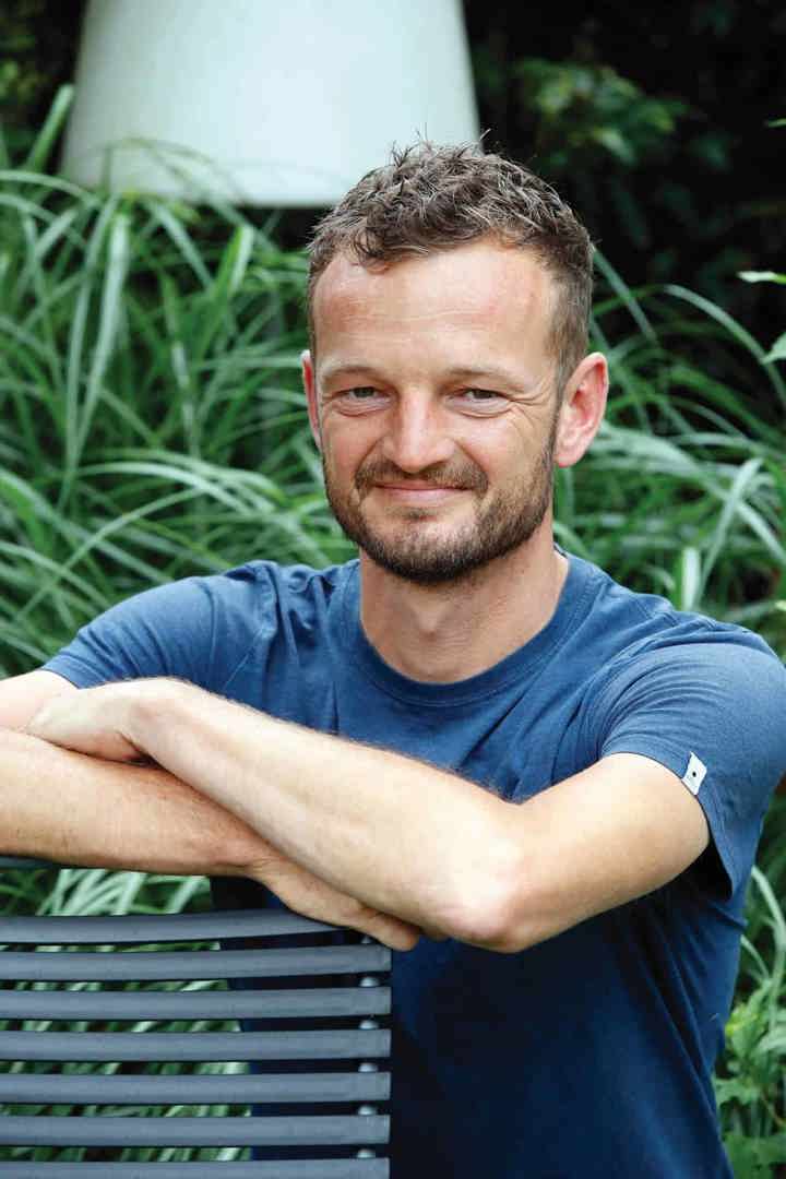 Piet Roelens is docent in het buitengewoon onderwijs