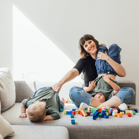 mama Nele met kinderen: over opvoeden en ouderschap
