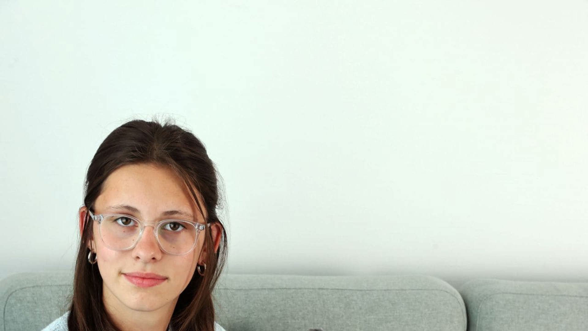 Josefien (15) is babysitter bij de Gezinsbond