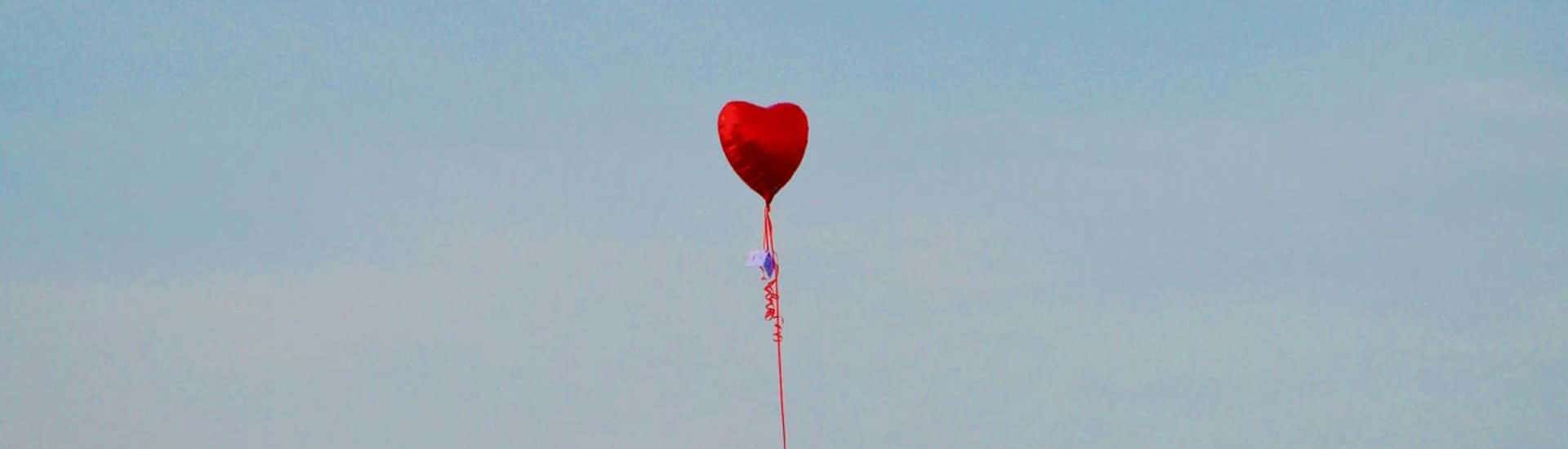 Een hartjesballon voor een sterrenkindje: zo help je ouders die een kind verliezen