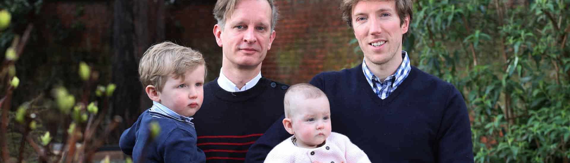 Papa’s Tim en Jef met kinderen: ‘Intussen zijn wij experten op het vlak van draagmoederschap’