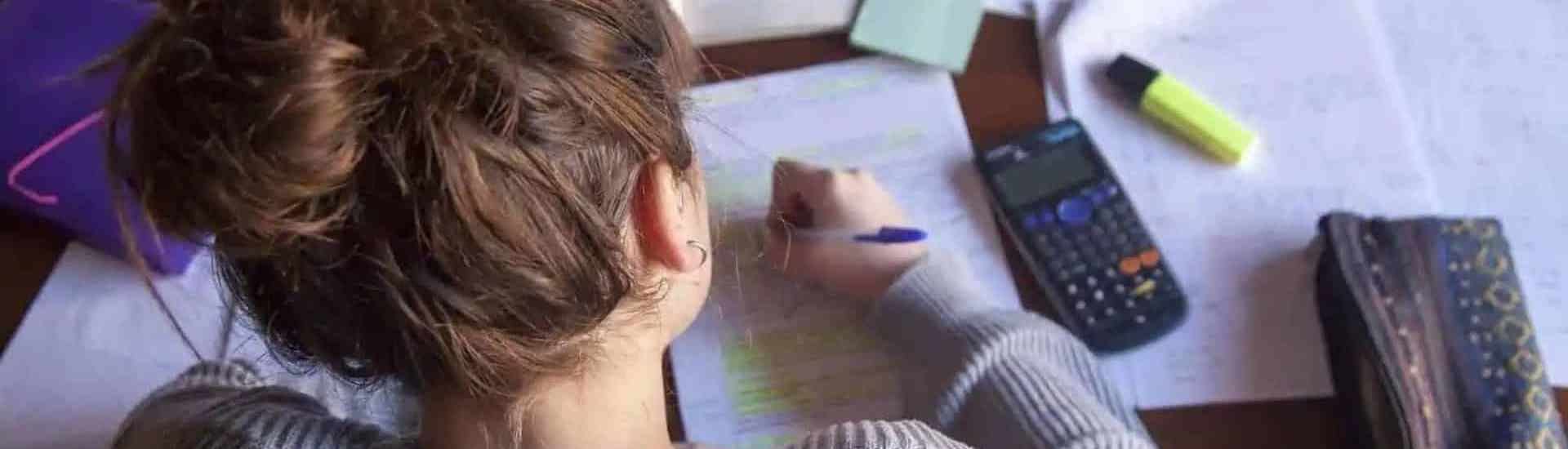 Studerende tiener: studeren bij oma en opa