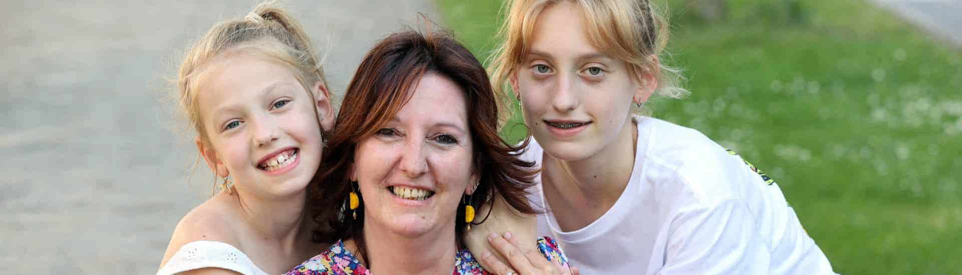 Weduwe en mama Sabrina met twee dochters